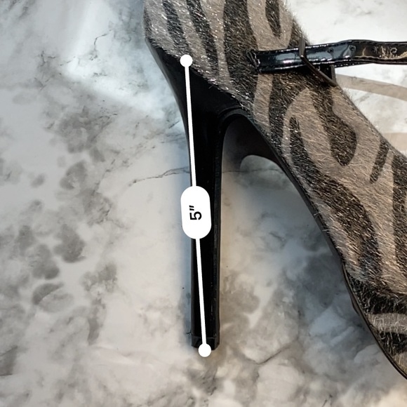 Breckelles Nikki-15 Fuzzy Gray & Black Zebra Tiger Platform 4 in Heels size 6.5 - Picture 7 of 14